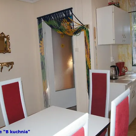Dom Na Osiedlu Na Stoku 14 W Nadolu 度假居