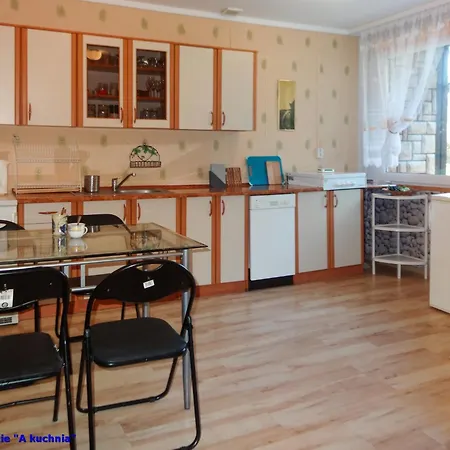 Dom Na Osiedlu Na Stoku 14 W Nadolu * Nadole (Pomerania)